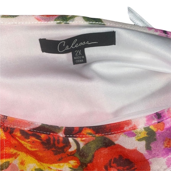 CALESSA floral tunic top plus size 2x - Picture 4 of 4